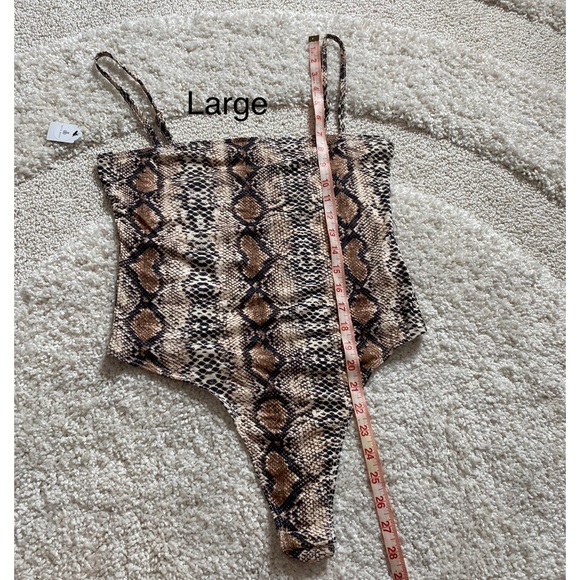 Black bodysuit animal print NWT - Picture 12 of 12